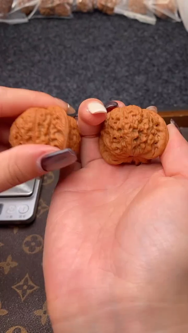 把件文玩核桃B167号42尺血麒麟