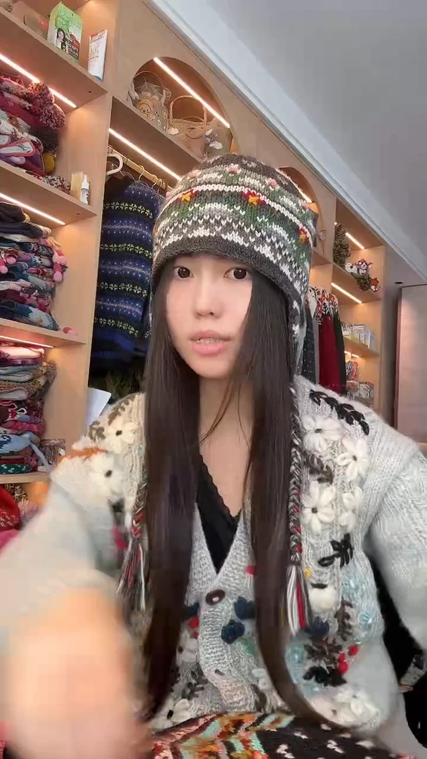 羊毛灰色仙人掌护耳帽