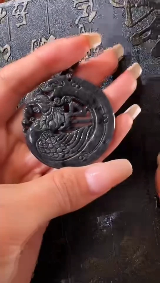 颈饰未镶嵌翡翠111111111