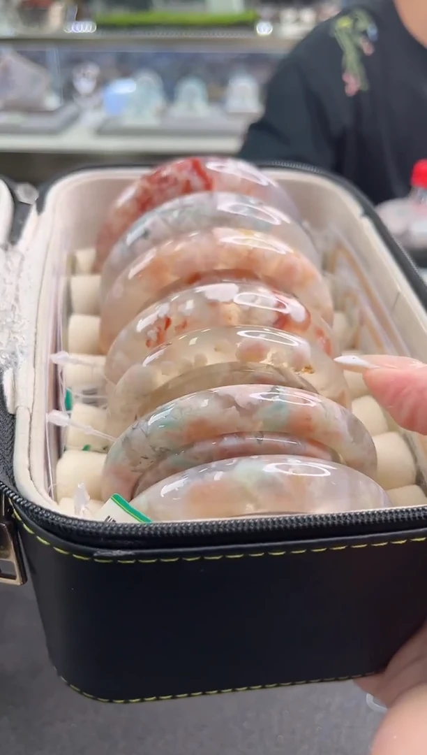 未镶嵌手镯石英质玉尘*丷圈口（赠品镯心）