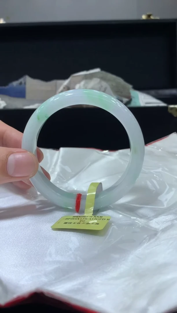 未镶嵌手镯翡翠翡翠手镯