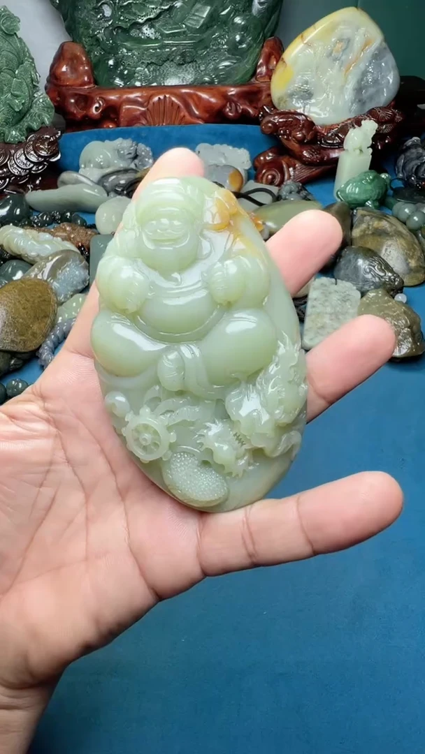 和田玉未镶嵌把件-