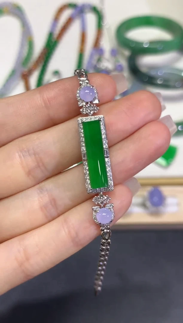 【闪购商品】翡翠颈饰18K金镶嵌团购51