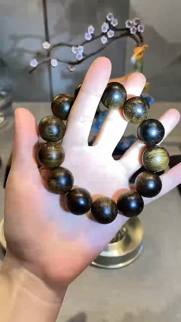 泥塑1.8沉水白棋手串55Q18600Q115