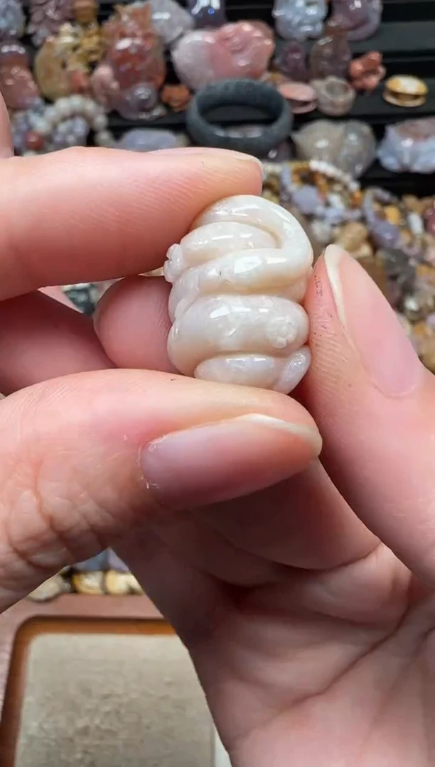 颈饰未镶嵌硅化珊瑚（珊瑚玉）065