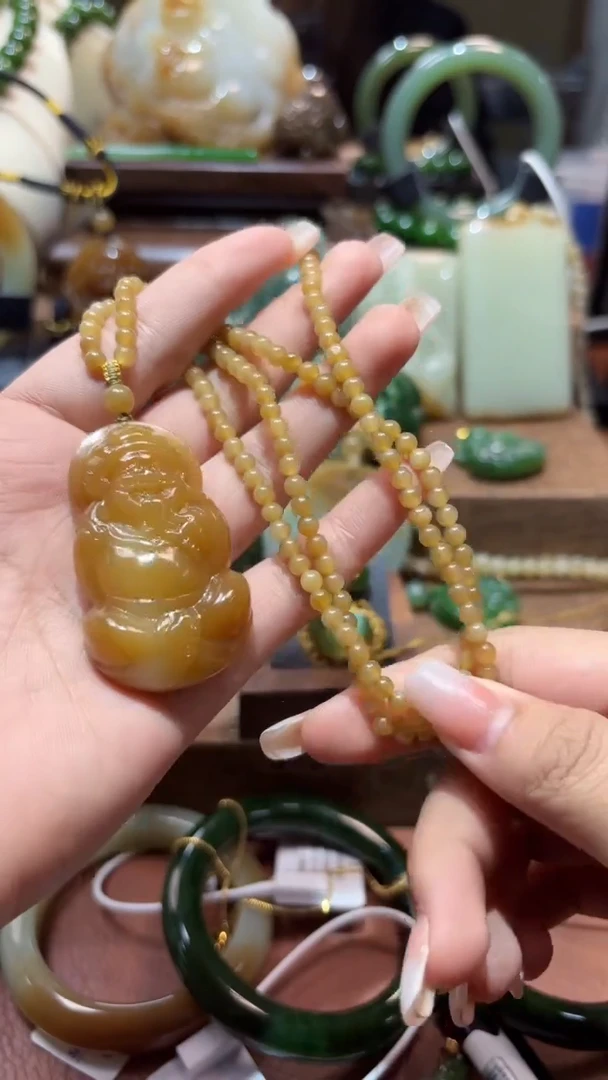 颈饰未镶嵌和田玉1