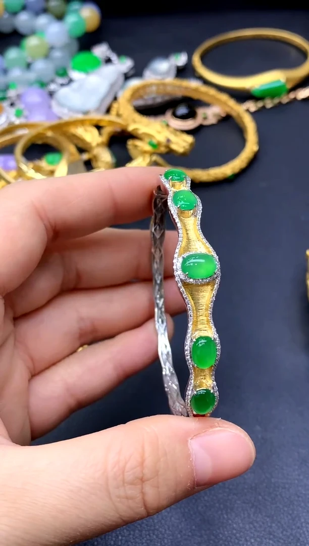 18K金镶嵌手镯翡翠363-中国好珍宝