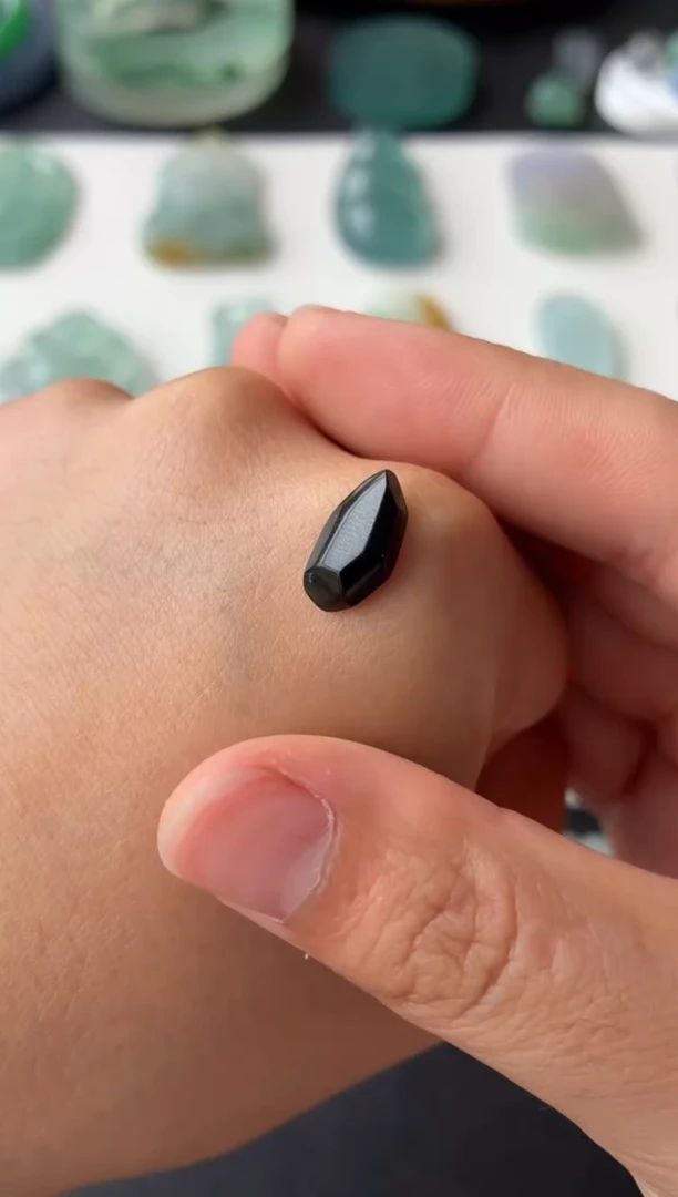 未镶嵌定制翡翠L****k翡翠