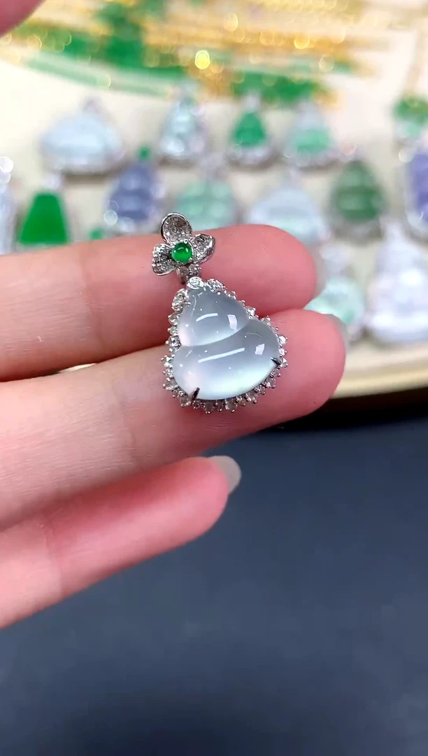 吊坠(不含链)18K金镶嵌翡翠吊坠(不含链)|6800