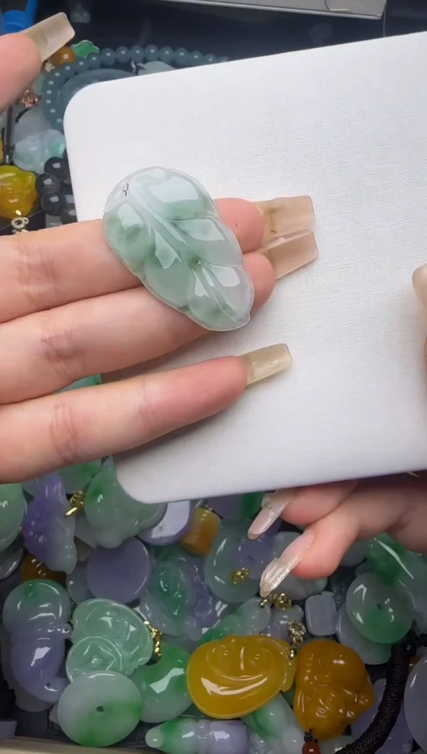 翡翠未镶嵌颈饰天然缅甸翡翠吊坠