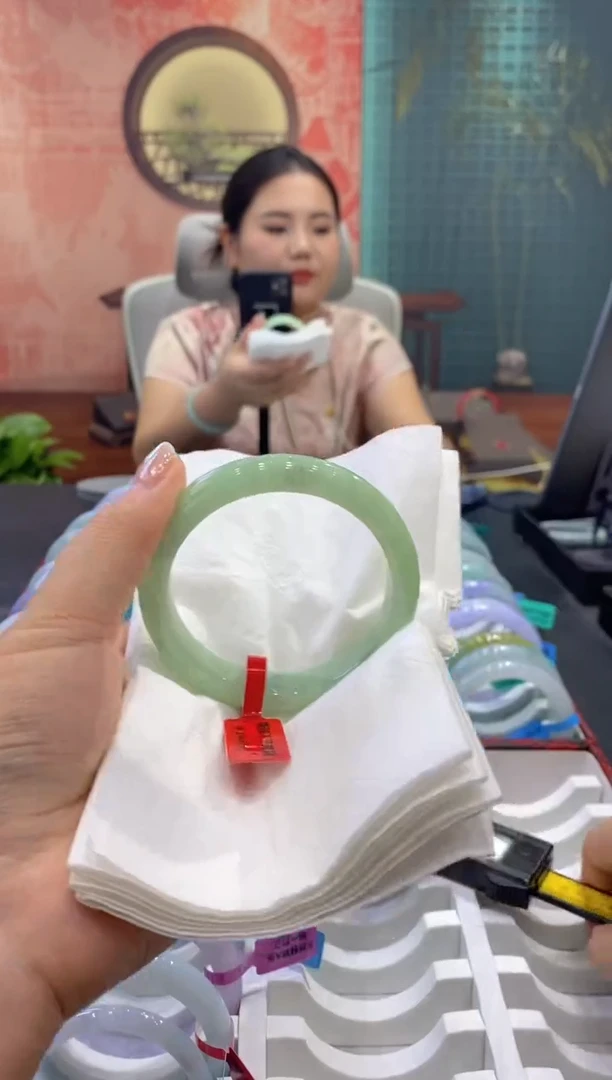 未镶嵌手镯翡翠多人00020022