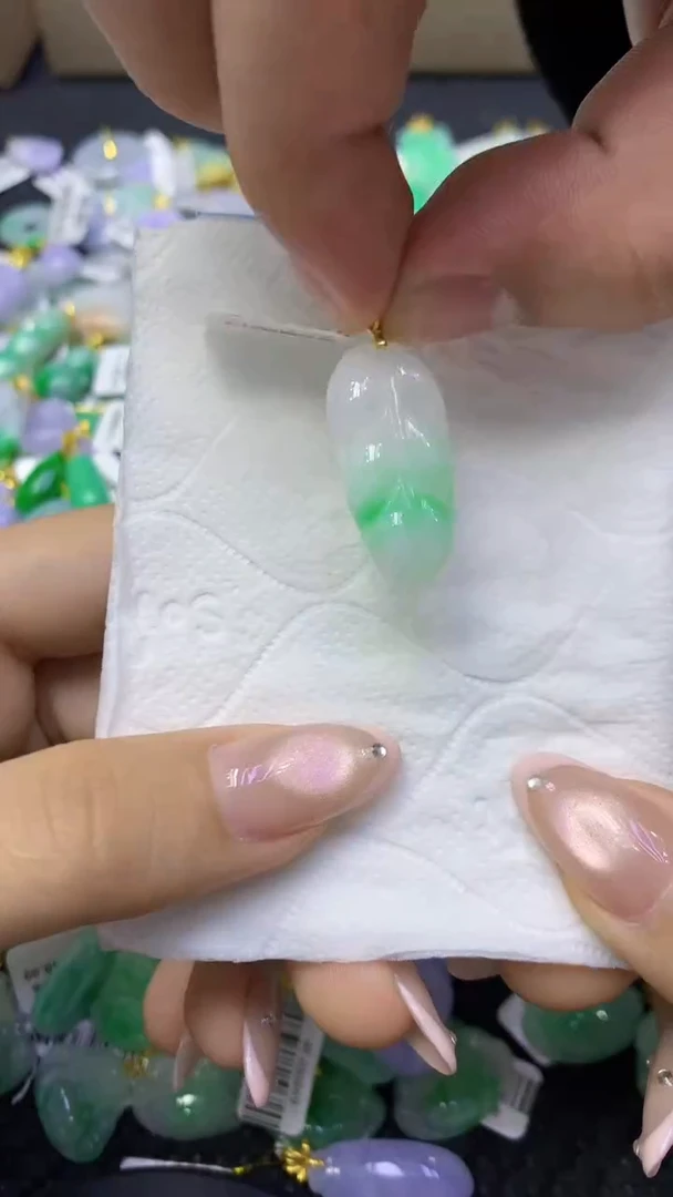 颈饰未镶嵌翡翠天然缅甸翡翠A货