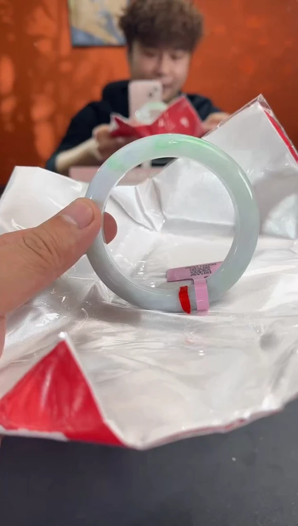 未镶嵌手镯翡翠5