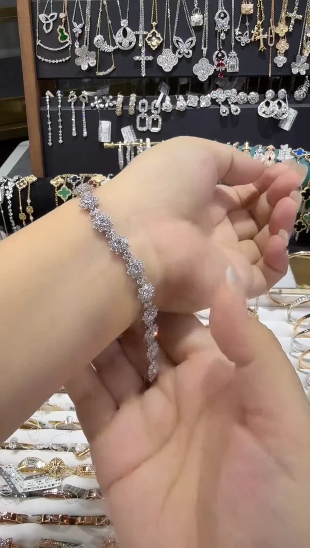 铂Pt950镶嵌实验室培育钻石手链