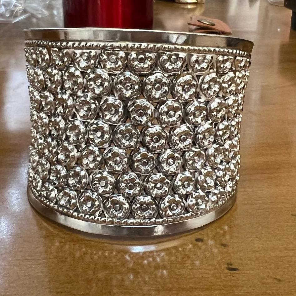 925银手镯 泰国银重工花朵手镯  时尚个性百搭