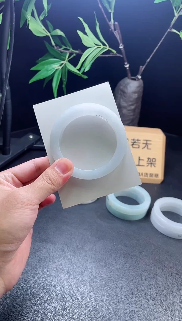 定制翡翠手镯未镶嵌裂****光定制