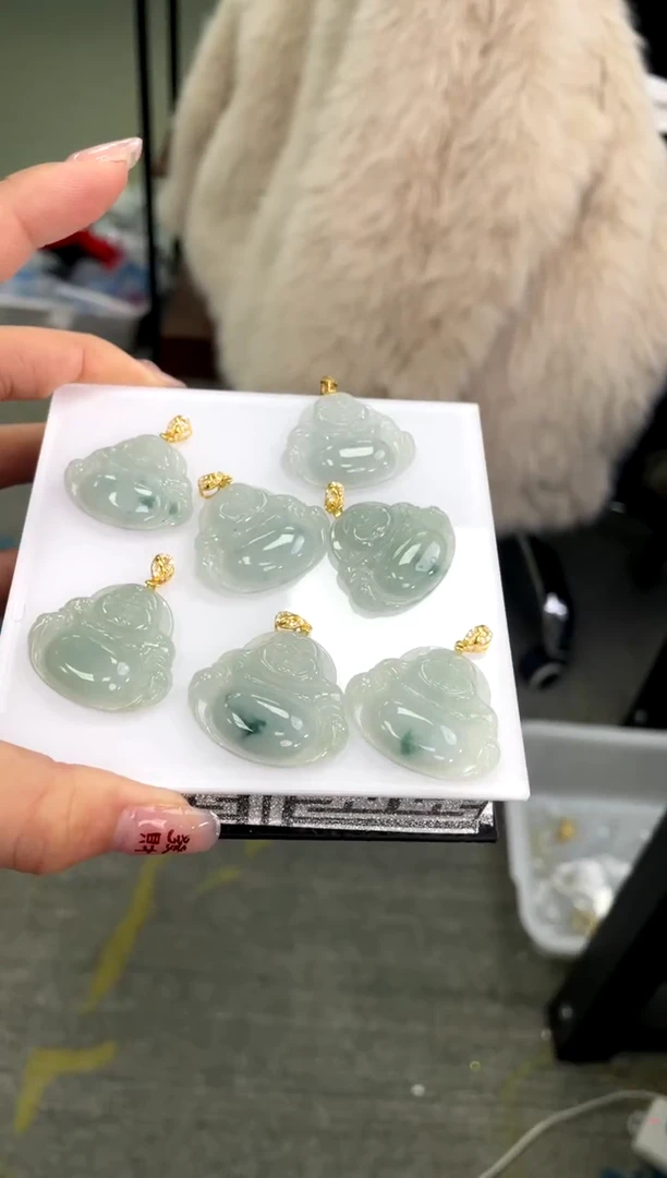 【闪购商品】翡翠吊坠(赠链)银S925镶嵌佛公多样性发货发一件