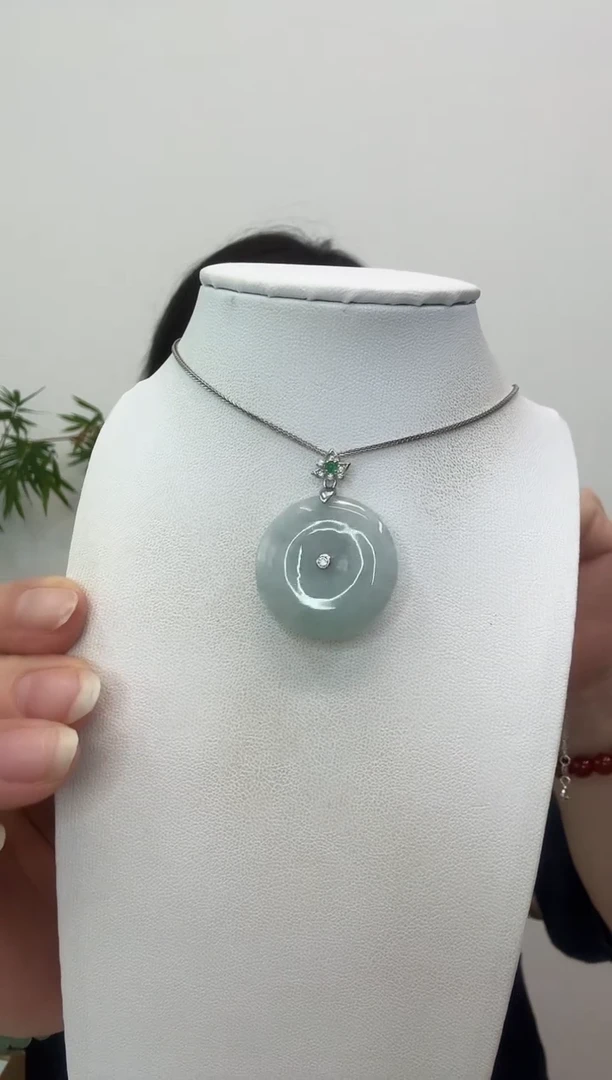 翡翠银S925镶嵌吊坠(赠链)平安扣