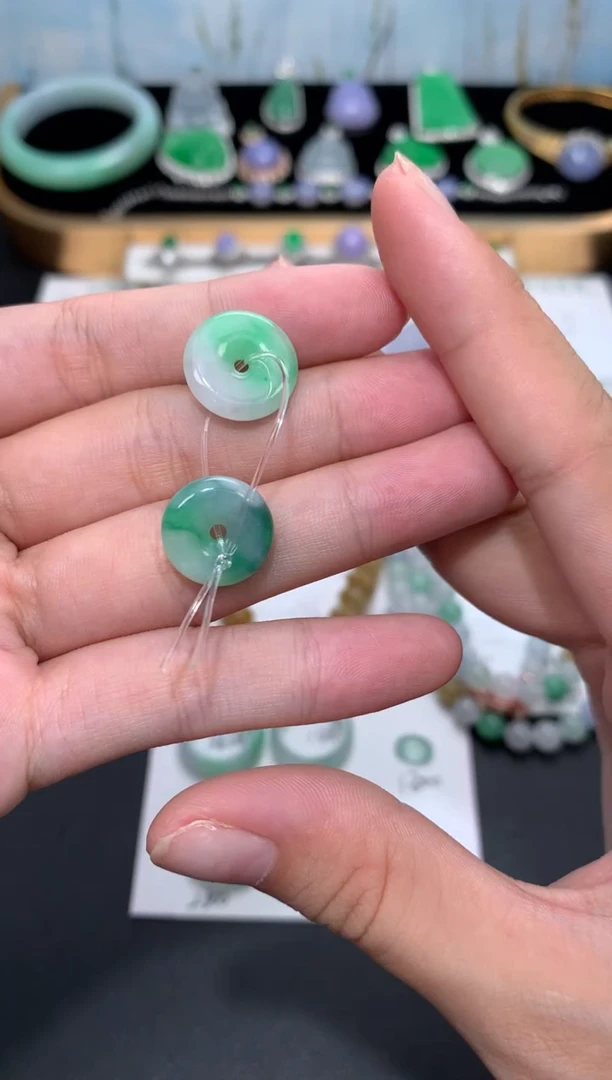 未镶嵌挂件翡翠48小时鉴赏期 退货不扣服务费