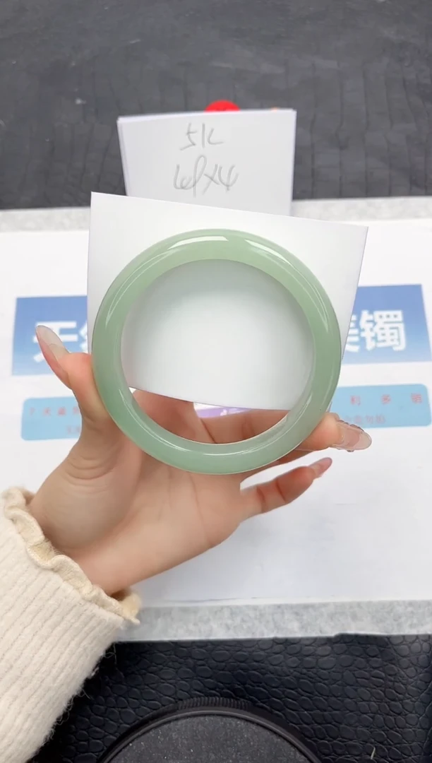 【闪购商品】石英质玉手镯未镶嵌L172-63.7