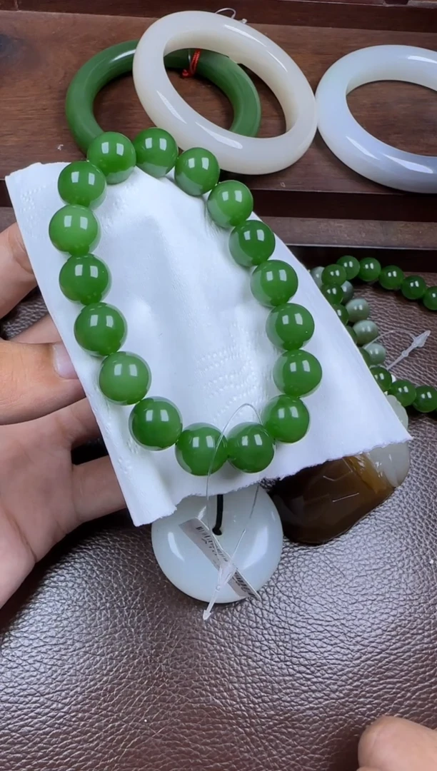 未镶嵌和田玉挂件和田玉手串