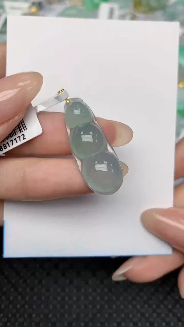 翡翠18K金镶嵌颈饰天然翡翠a货