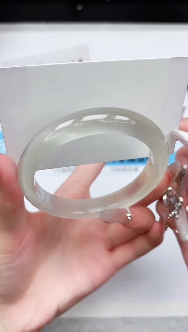 石英质玉手镯未镶嵌17-60