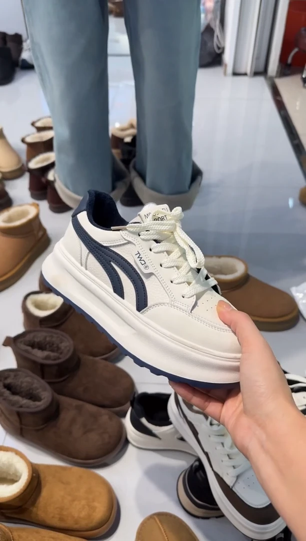 板鞋 加棉 6018 蓝色 40 码