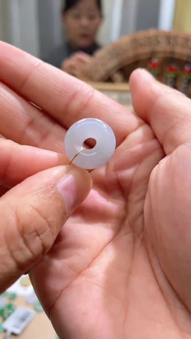 【闪购商品】翡翠颈饰未镶嵌甜甜圈