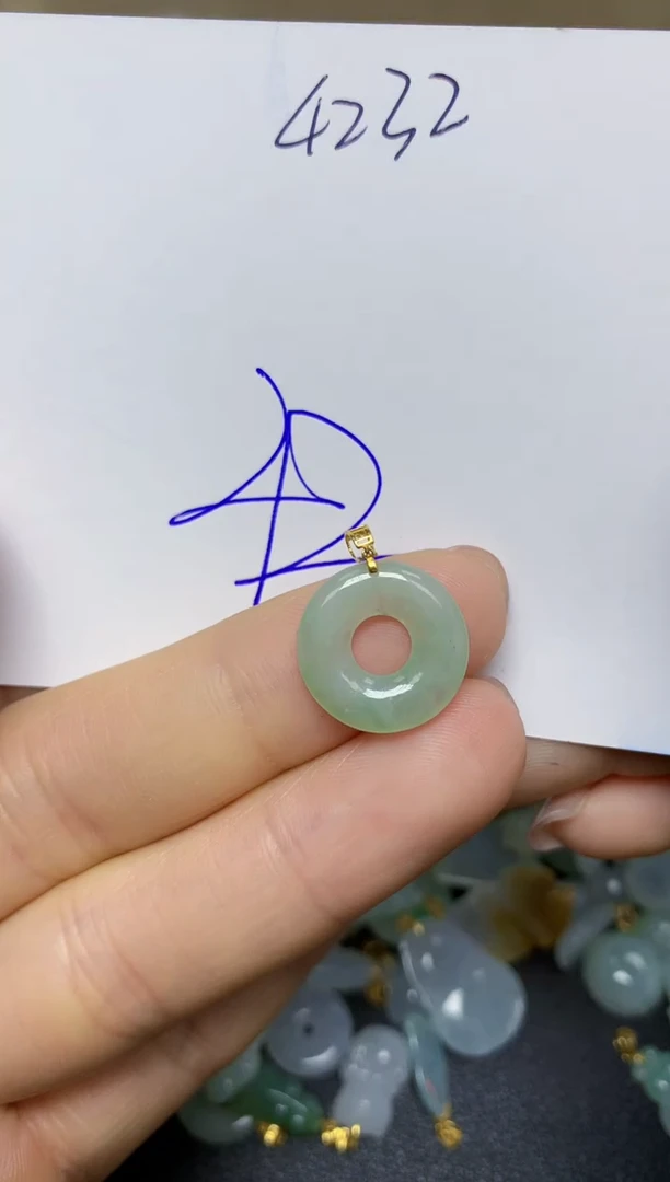 【闪购商品】翡翠挂件18K金镶嵌 天然翡翠A货