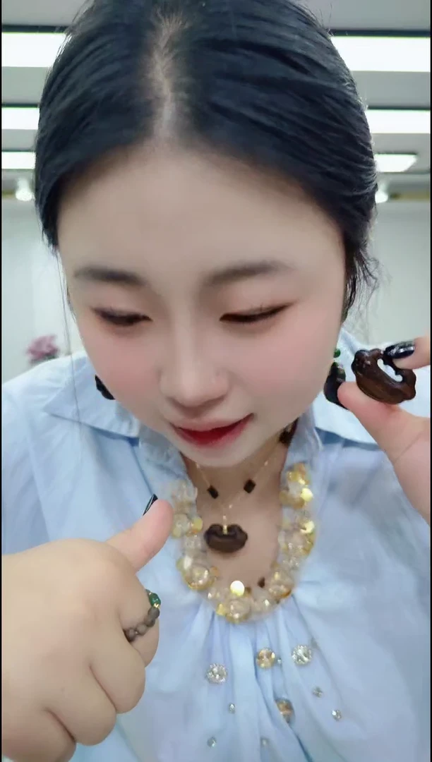 香榧木2718奇楠雕刻小锁