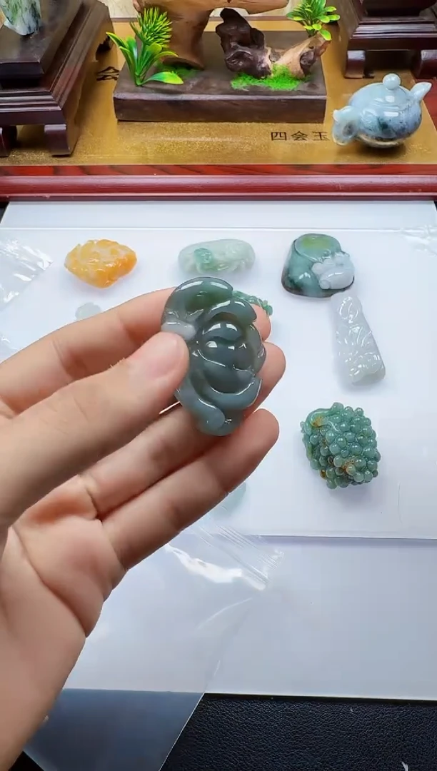 吊坠(不含链)未镶嵌翡翠1