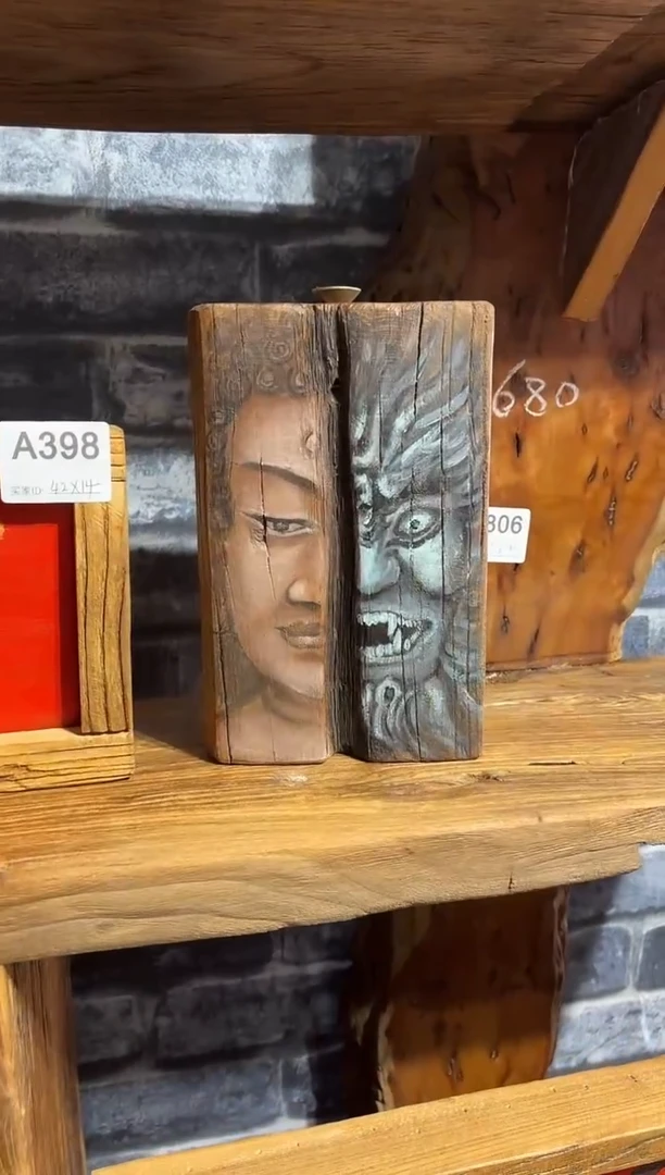 ?****/风化老门板丙烯画