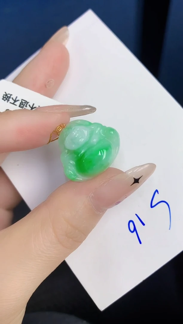 颈饰18K金镶嵌翡翠缅甸天然翡翠A货