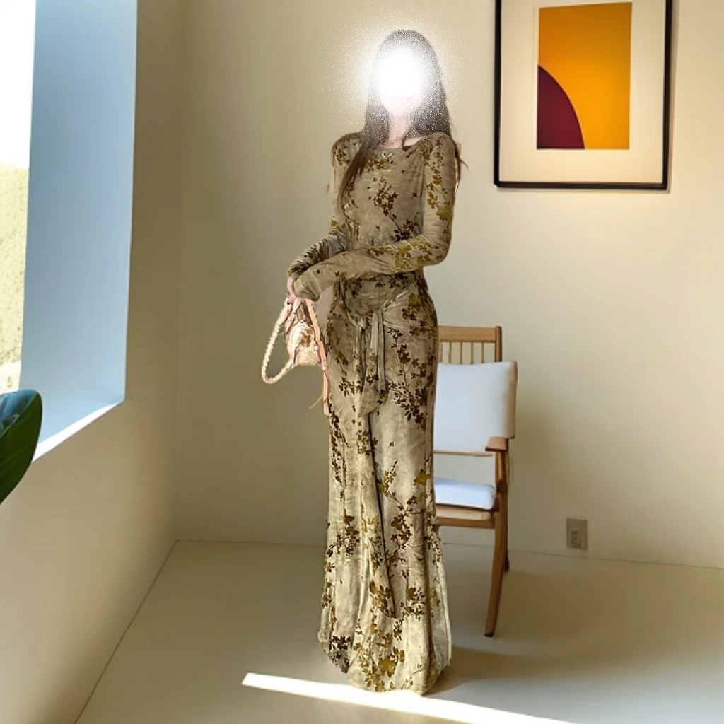 LUU桃喜植绒印花长袖连衣裙女春秋修身内搭设计感小众鱼尾裙