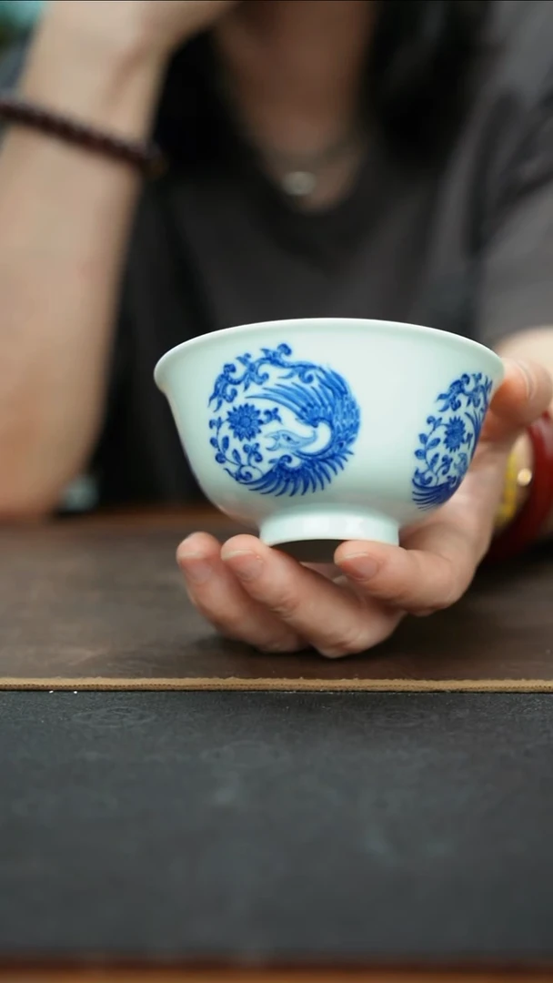 杯景德镇青花团凤杯