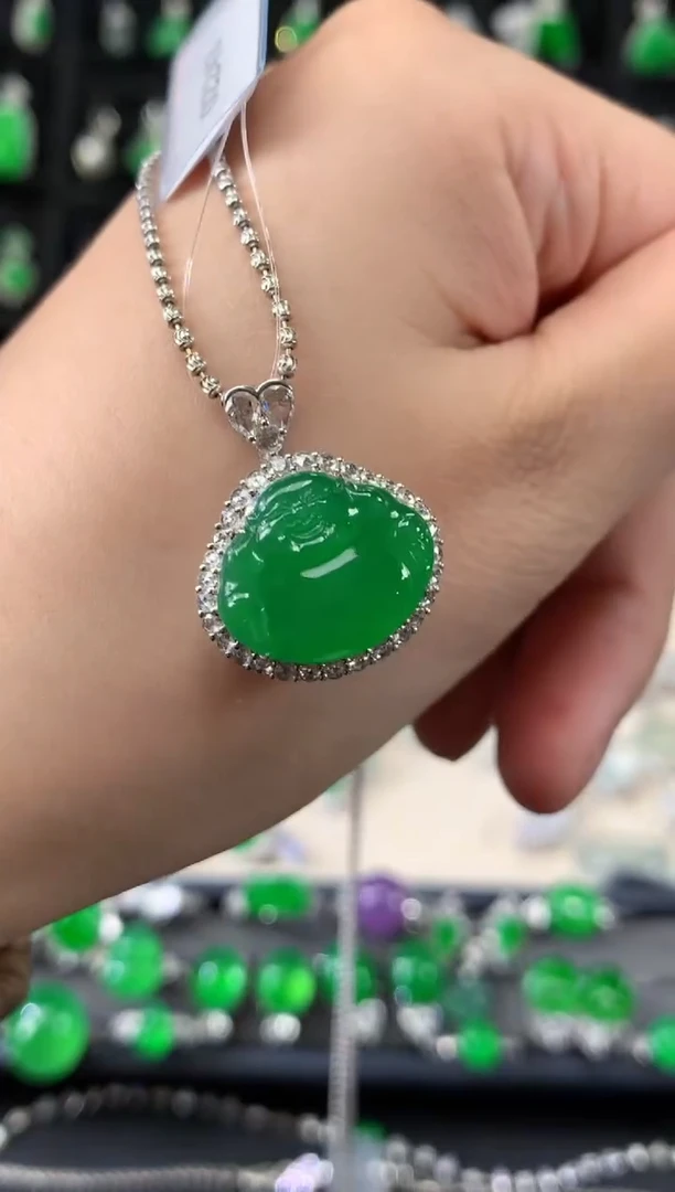 吊坠(不含链)18K金镶嵌翡翠Q486|45000