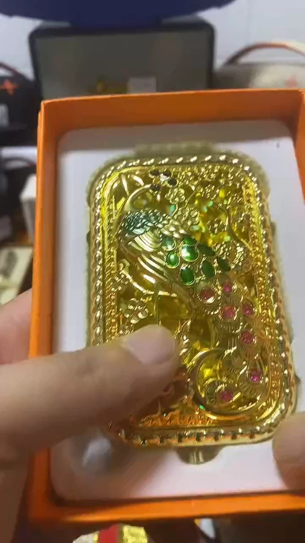 瓷片闪购商品 如图所示