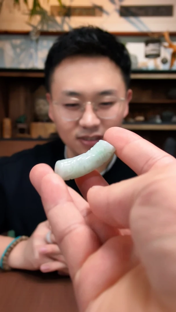 颈饰未镶嵌翡翠翡翠吊坠ZD编绳