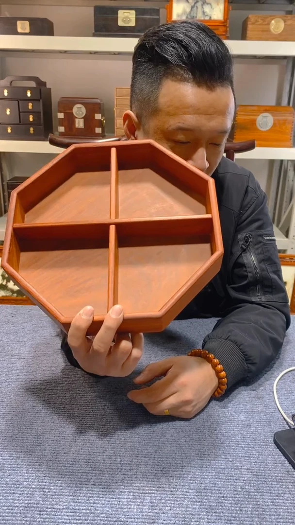 【闪购商品】非洲紫檀（红花梨）28*28 八角干果盒