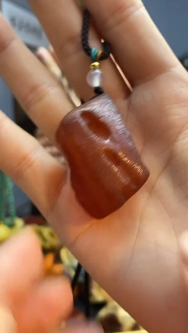 琥珀颈饰未镶嵌吊坠