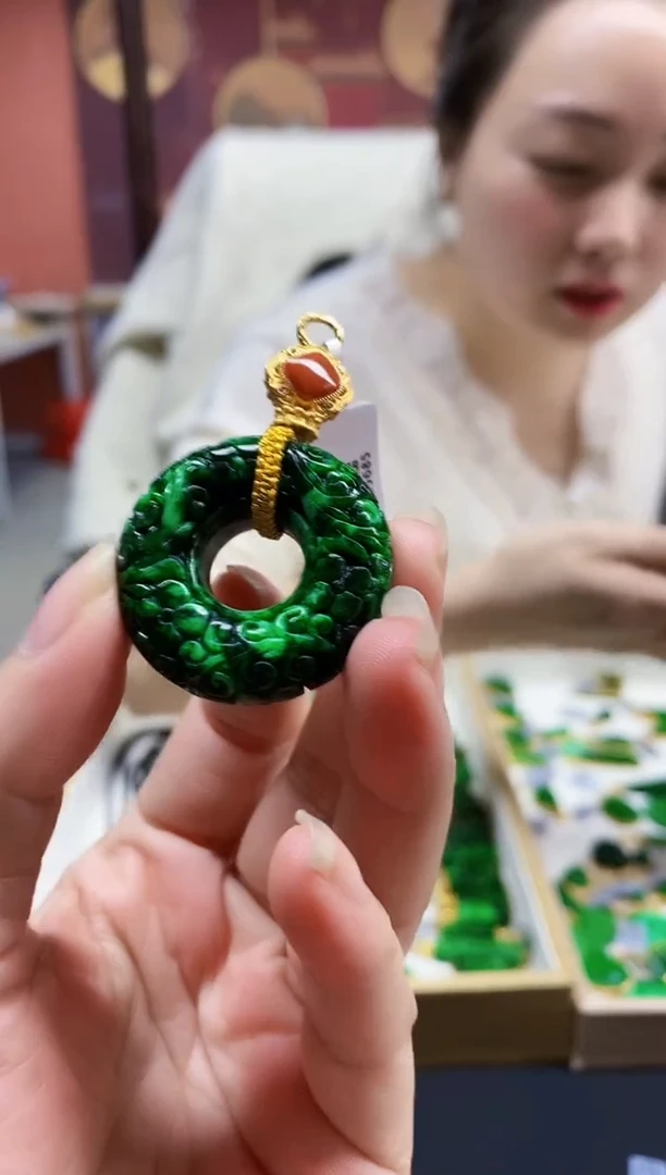 颈饰未镶嵌翡翠翡翠吊坠-40