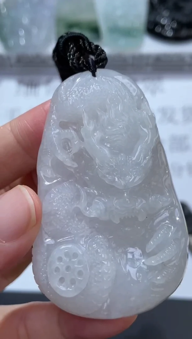 未镶嵌挂件翡翠372442  多人