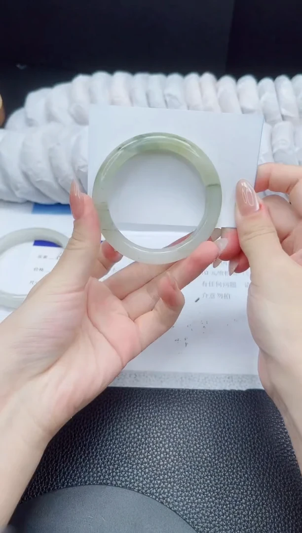 石英质玉手镯未镶嵌65-52.4