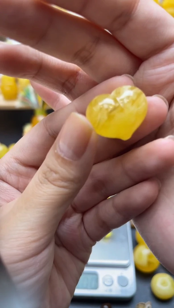 琥珀未镶嵌珠宝奇石110琥珀蜜蜡微瑕