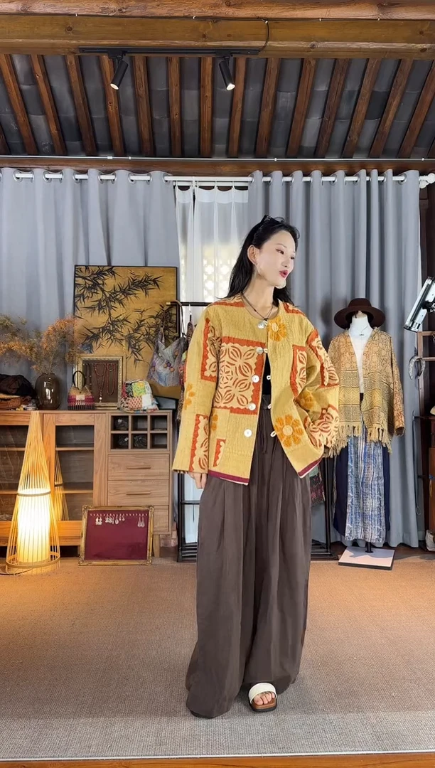 设计师款黄色贴布绣外套