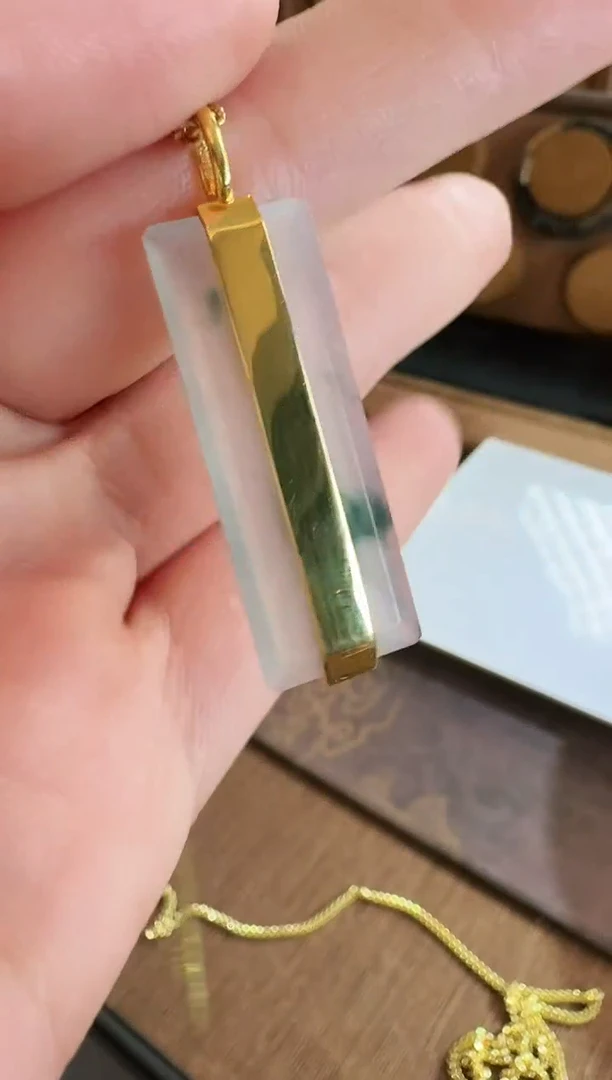 吊坠(不含链)18K金镶嵌翡翠吊坠