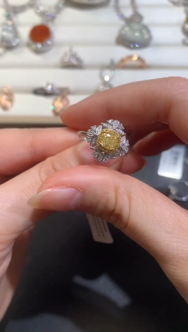 【闪购商品】钻石戒指18K金镶嵌Z210|12800