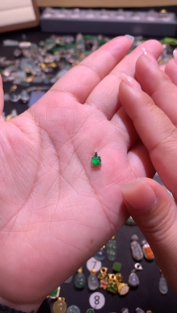 【闪购商品】翡翠吊坠(不含链)银S925镶嵌1