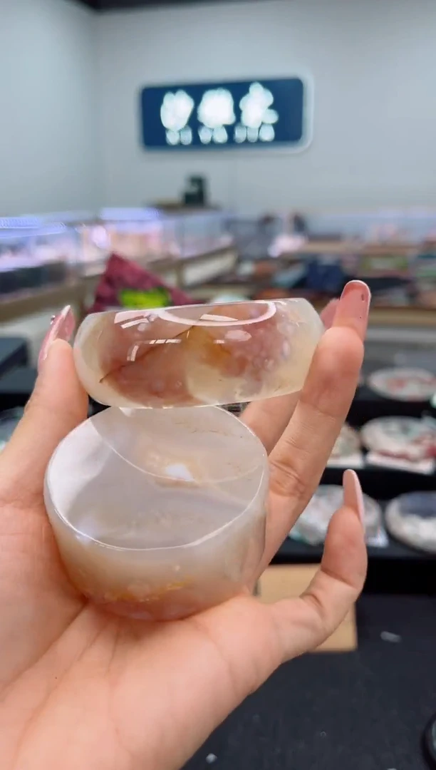 石英质玉手镯未镶嵌61圈口（赠品镯心）3911410